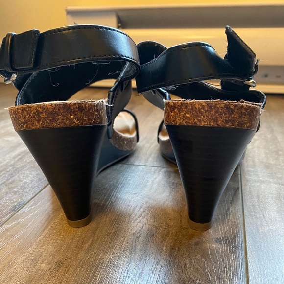 Black strap wedge heel - Picture 3 of 4